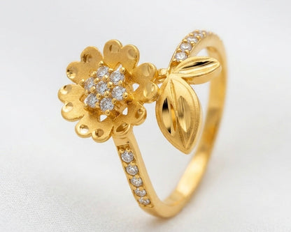 Flower & Leaf Ring - Gold Plated Floral Design with Crystal Cluster
