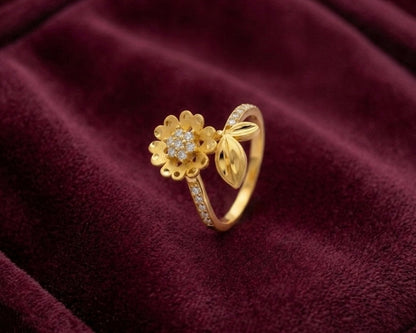 Flower & Leaf Ring - Gold Plated Floral Design with Crystal Cluster